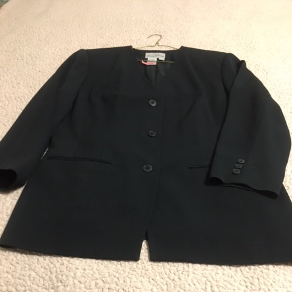 Vintage Blazer  Petite 14 Black  A K A Eddie Bauer - Picture 3 of 7